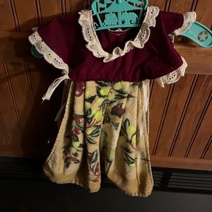 Dish towel decor made to look like a child’s dress